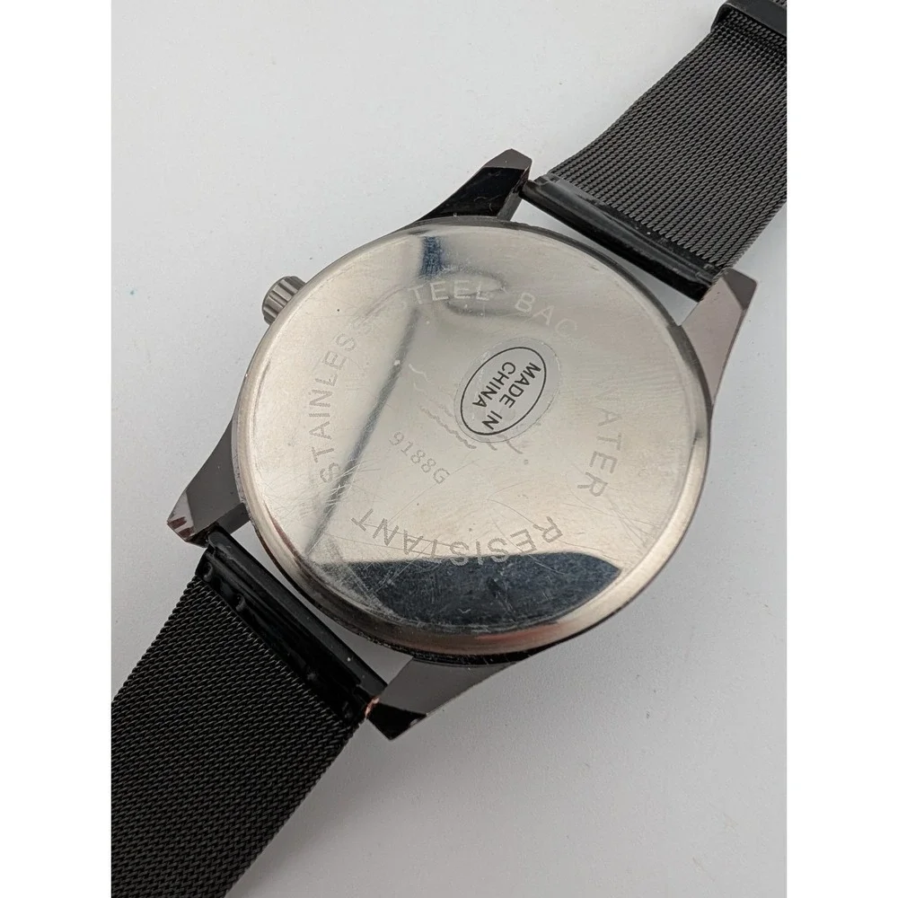 Men's‎ Quartz Watch 49mm Case Black Mesh Metal Band- New Battery